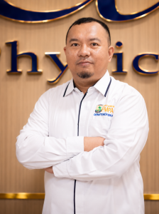 Rico Adrial, S.Si. M.Si